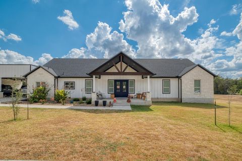 1901 E State Highway 21 B Paige TX 78659