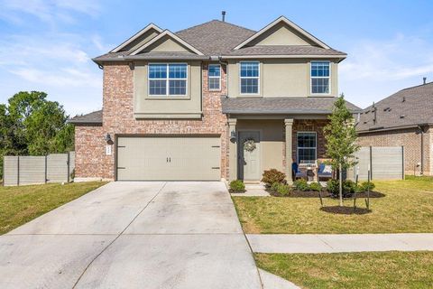 Photo of 440 Wolf Springs RD, Georgetown, TX 78628 (MLS # 1289929)