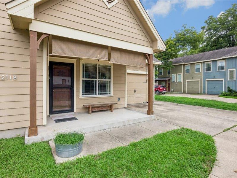 3211 Holton ST 3211B