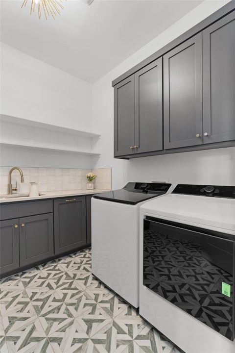 Tiny photo for 21408 Lakefront DR, Lago Vista, TX 78645 (MLS # 2467387)