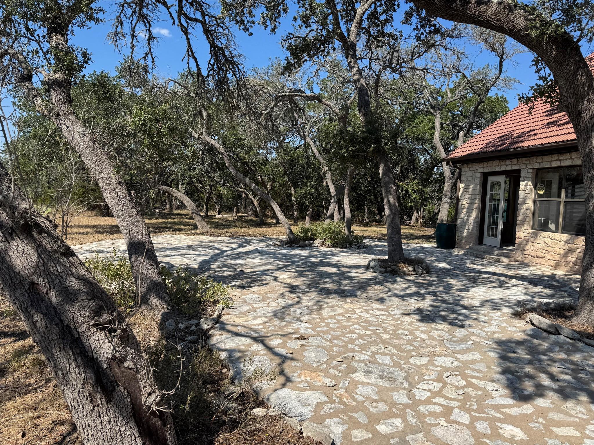 111 Circle DR
