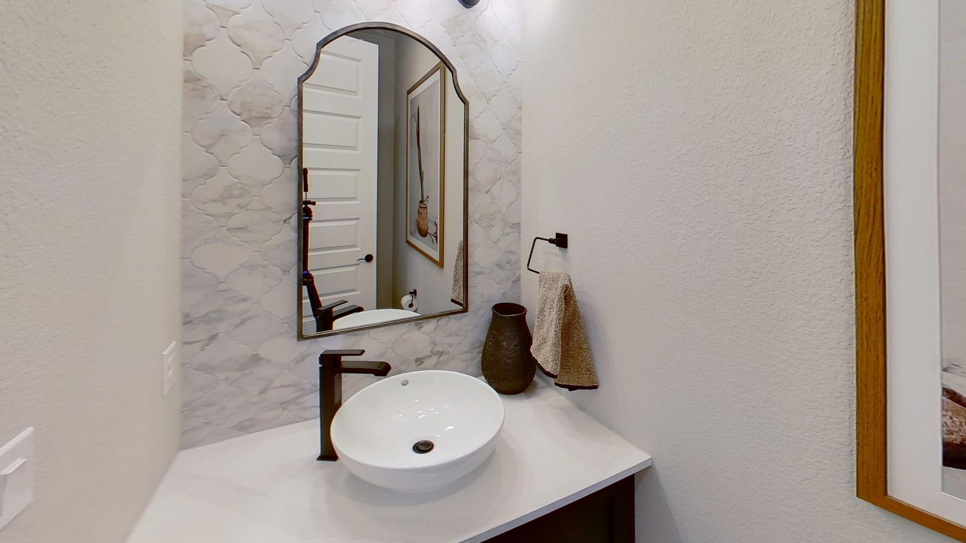 1001 Painted Horse DR