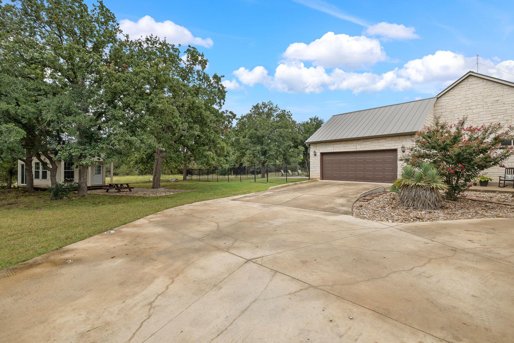 200 Spears Ranch RD