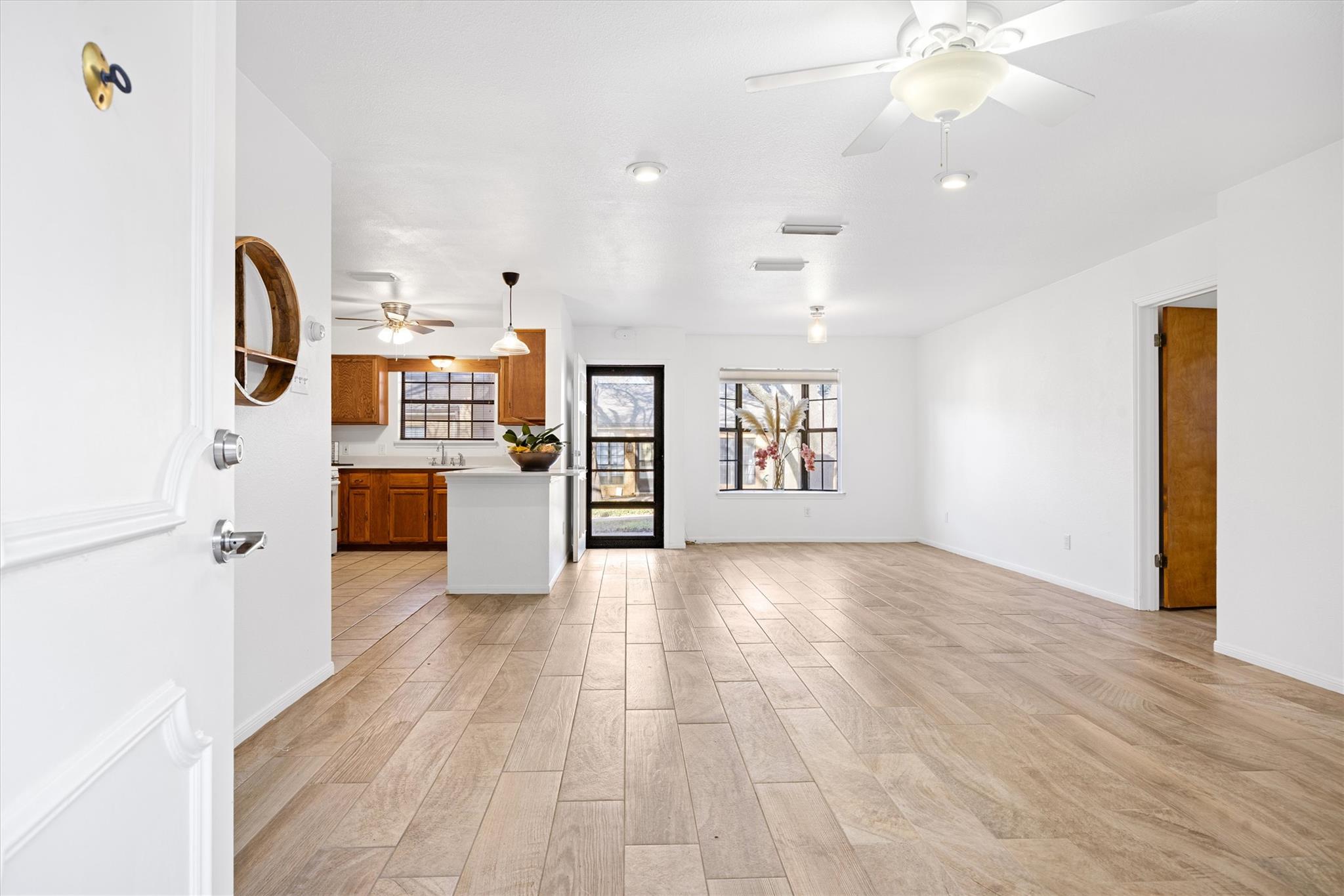 2301 Lawnmont Ave 1