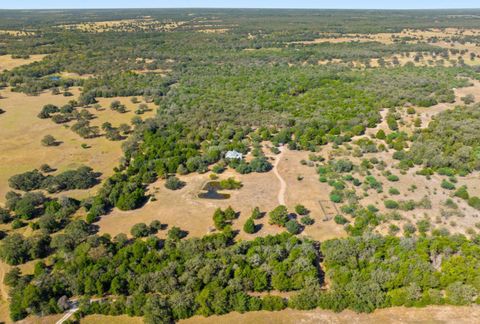 Photo of 340 Mark Young RD, Smithville, TX 78957 (MLS # 3508605)