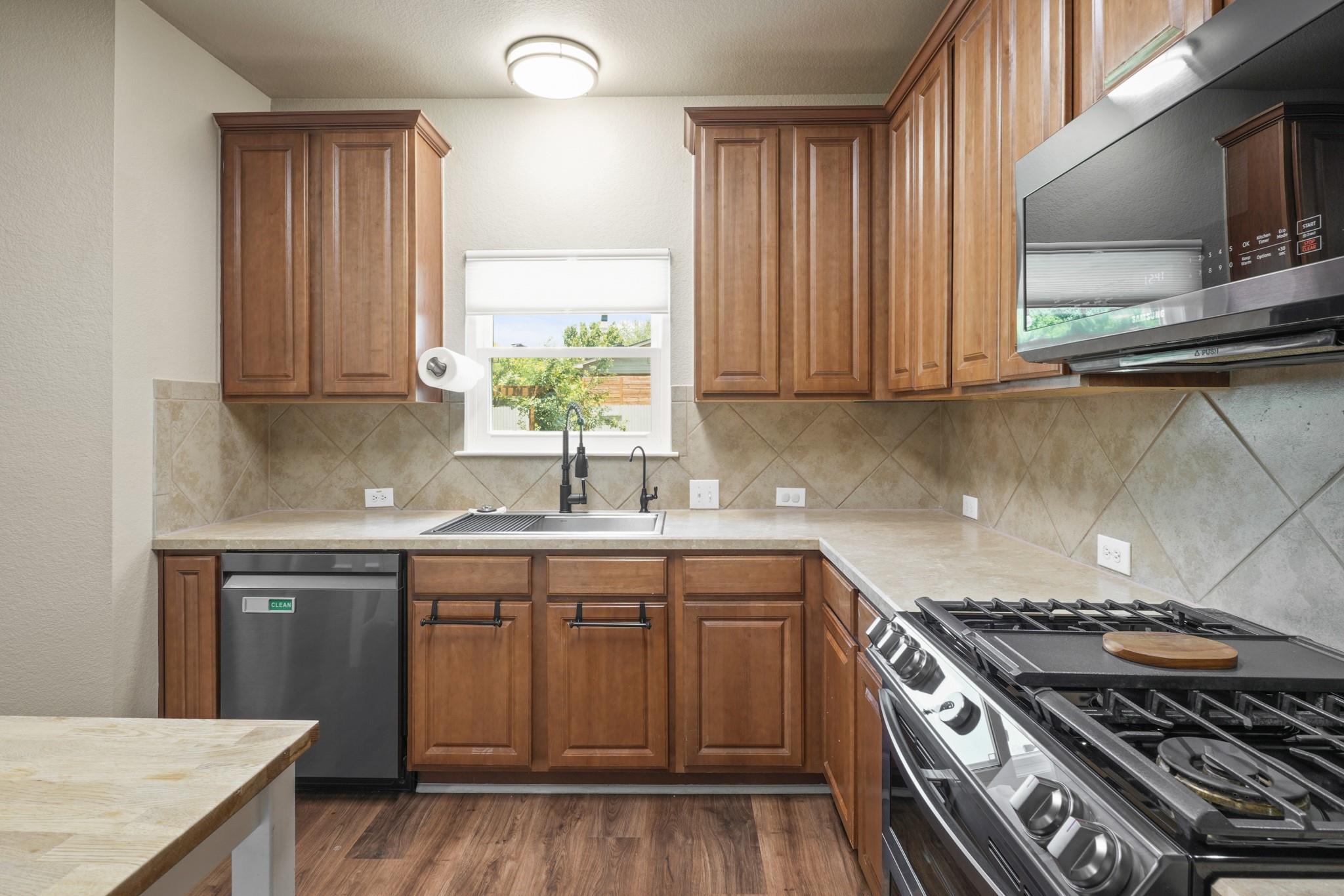 Georgetown, Texas 78628, United States, 4 Bedrooms Bedrooms, ,3 BathroomsBathrooms,Residential,Active,166561