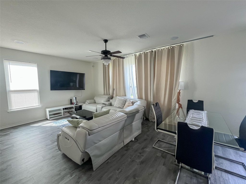 Photo of 221 Summit DR, Lockhart, TX 78644 (MLS # 4694033)
