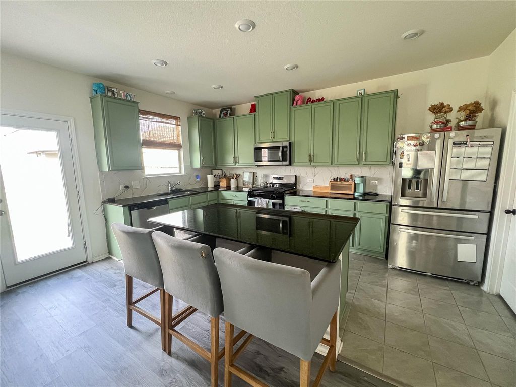 Photo of 221 Summit DR, Lockhart, TX 78644 (MLS # 4694033)