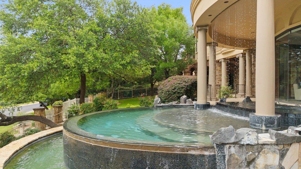 312 Camino Arbolago