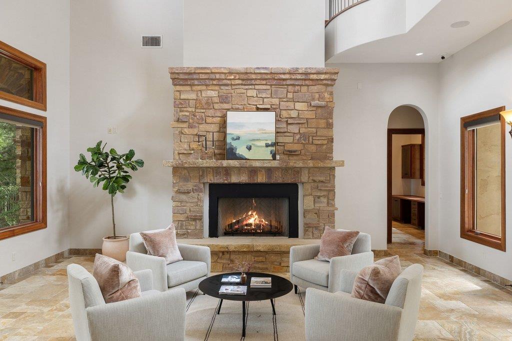 312 Camino Arbolago