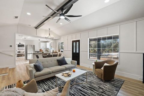 Photo of 234 Woodcreek DR, Wimberley, TX 78676 (MLS # 6729658)