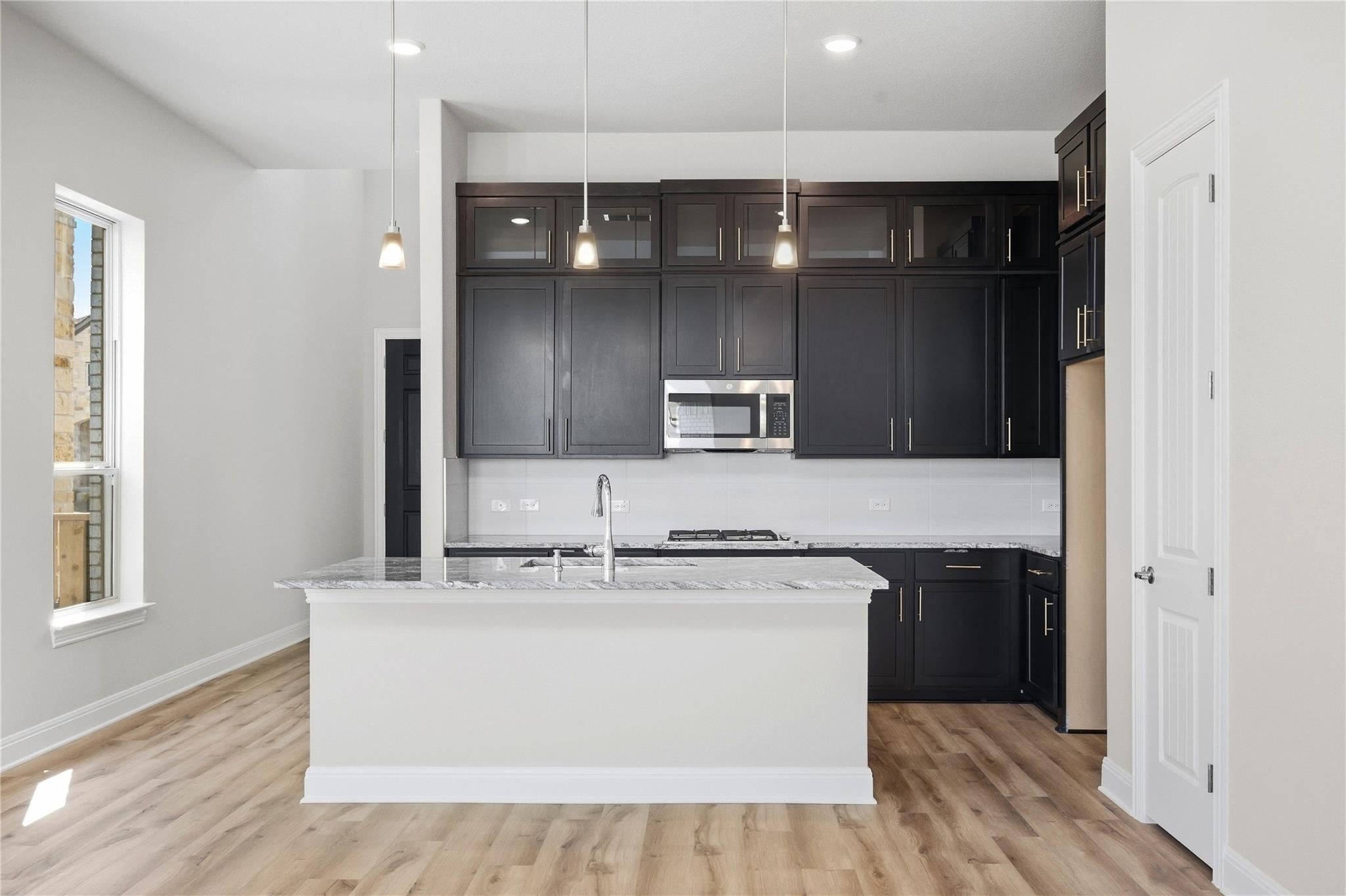 253 Bloomington LOOP
