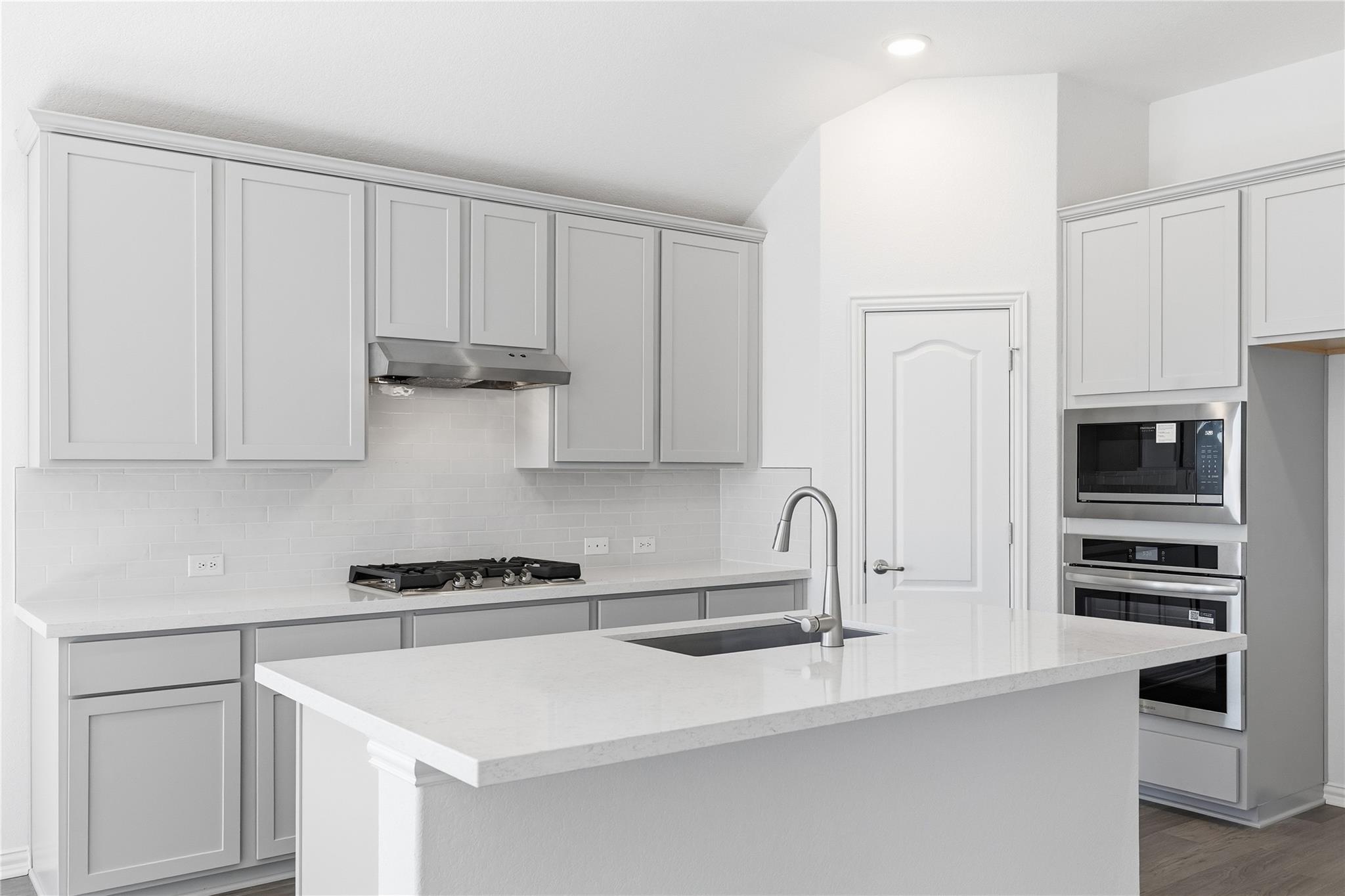 13605 Hamilton Hart DR