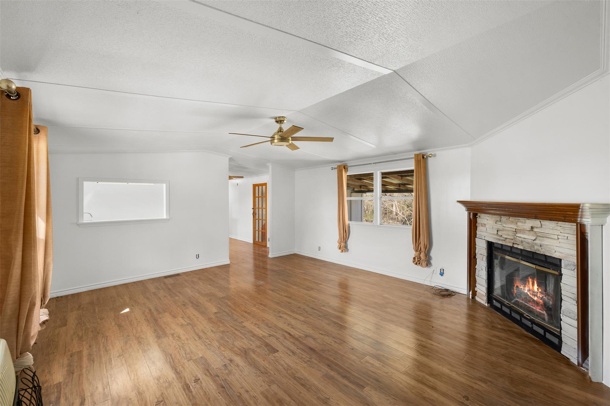 1919 County Road 344 LOOP