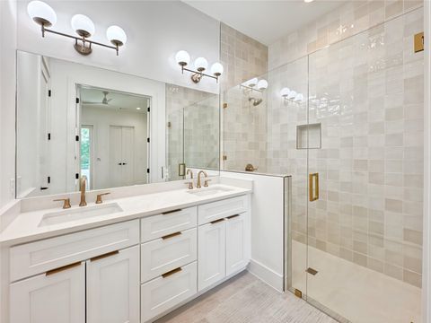 Tiny photo for 3614 Abbate CIR #B, Austin, TX 78721 (MLS # 5382705)