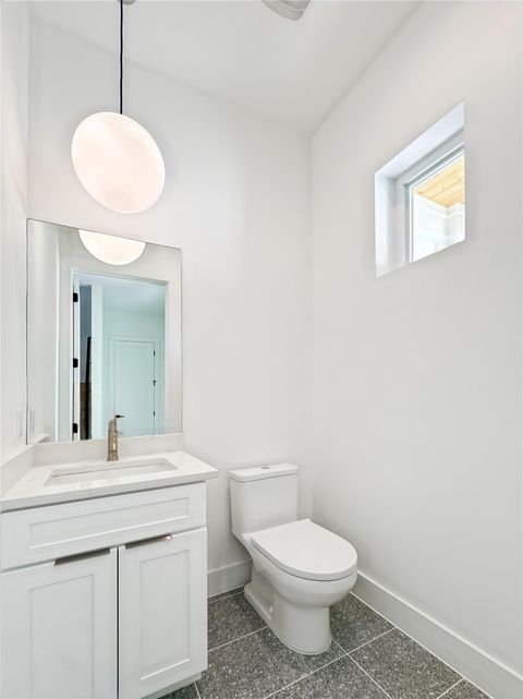 Tiny photo for 3614 Abbate CIR #B, Austin, TX 78721 (MLS # 5382705)