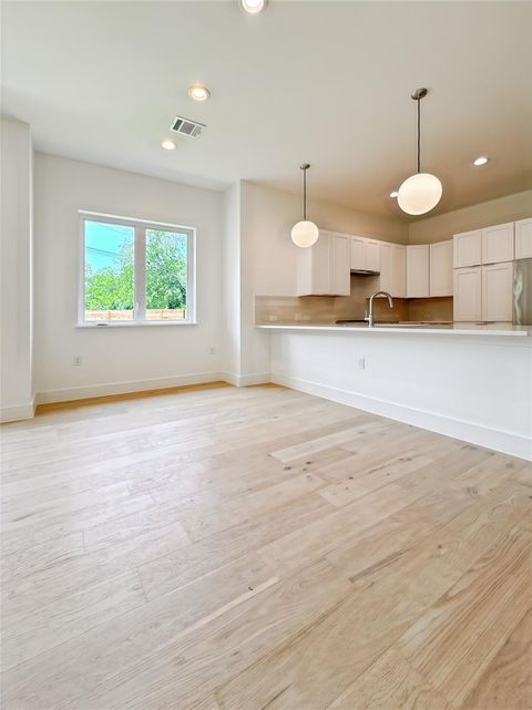Tiny photo for 3614 Abbate CIR #B, Austin, TX 78721 (MLS # 5382705)