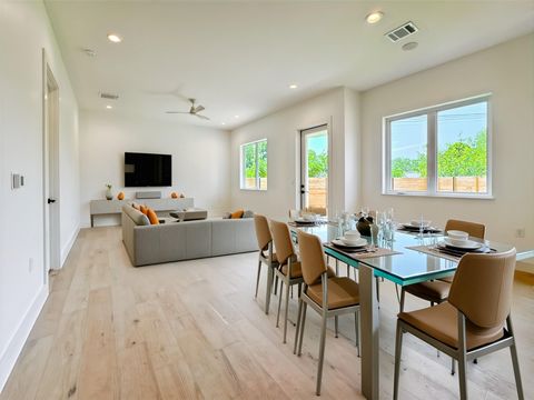 Tiny photo for 3614 Abbate CIR #B, Austin, TX 78721 (MLS # 5382705)