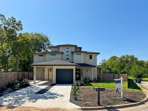 Photo of 3614 Abbate CIR #B, Austin, TX 78721 (MLS # 5382705)