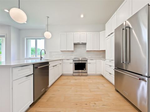 Tiny photo for 3614 Abbate CIR #B, Austin, TX 78721 (MLS # 5382705)