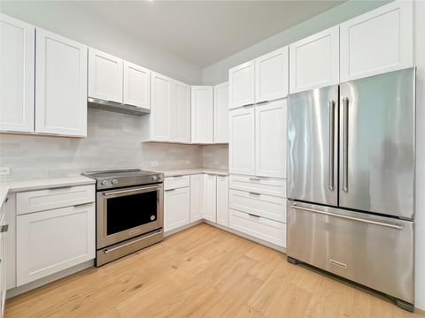 Tiny photo for 3614 Abbate CIR #B, Austin, TX 78721 (MLS # 5382705)