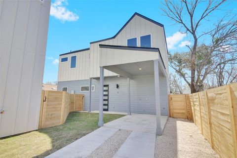 Photo of 7208 Providence Ave #3, Austin, TX 78752 (MLS # 1219794)