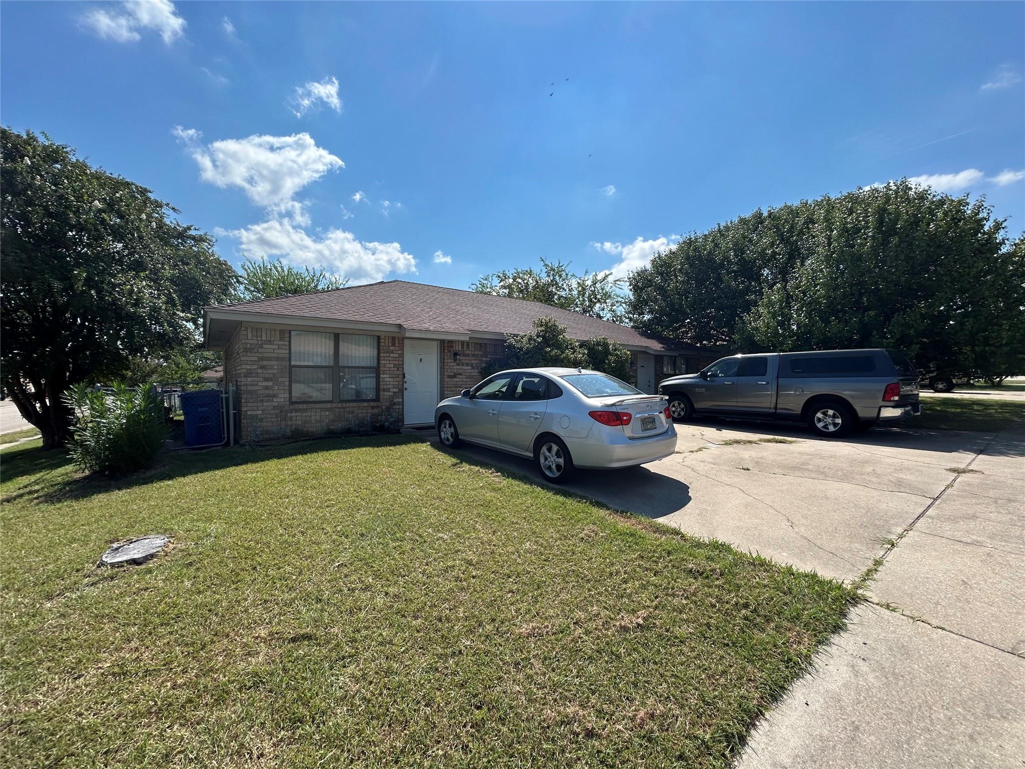 308 Horseshoe DR A & B