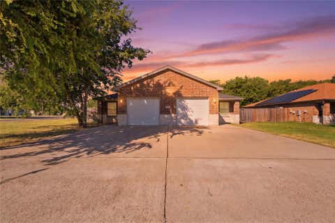 Photo of 112 E Truman Ave, Copperas Cove, TX 76522 (MLS # 6935315)