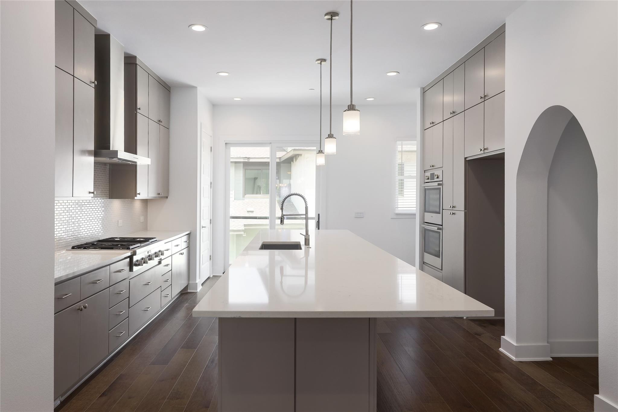 4703 Unity CIR 284