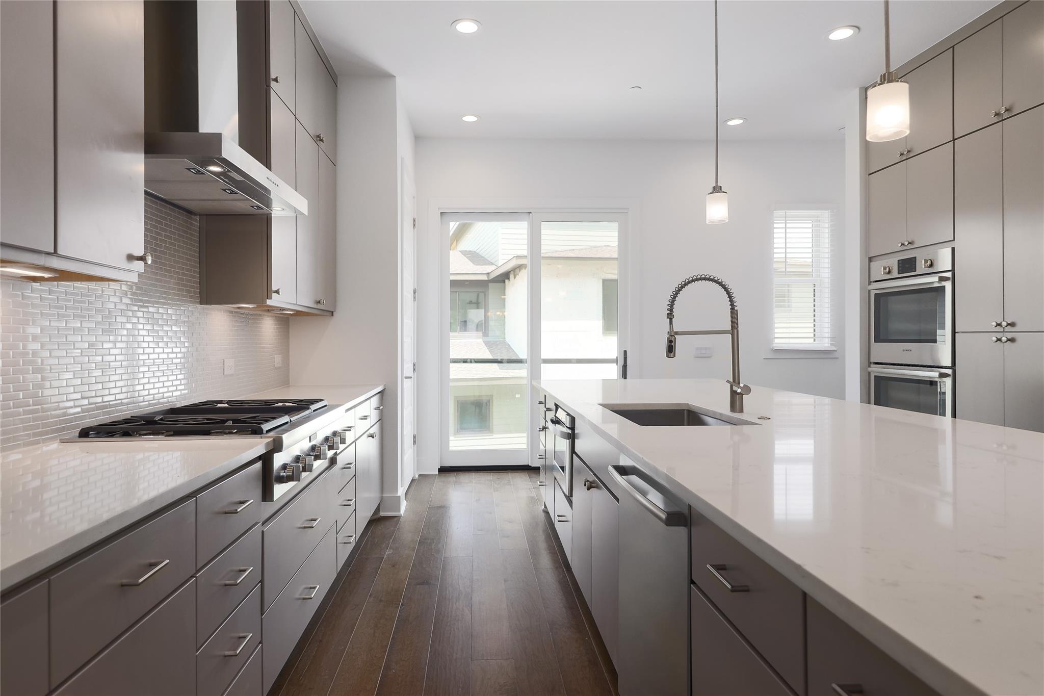 4703 Unity CIR 284