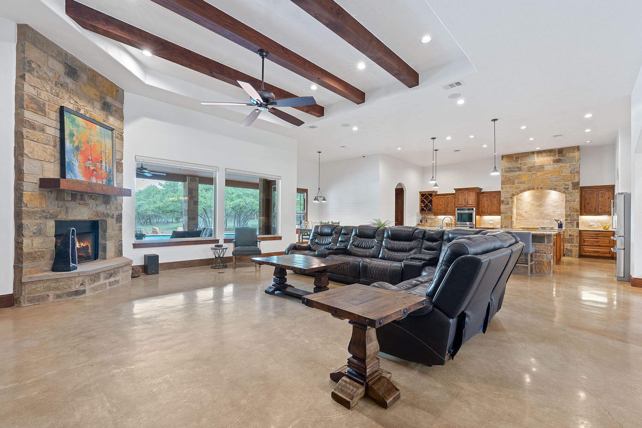 908 Jennings Branch RD