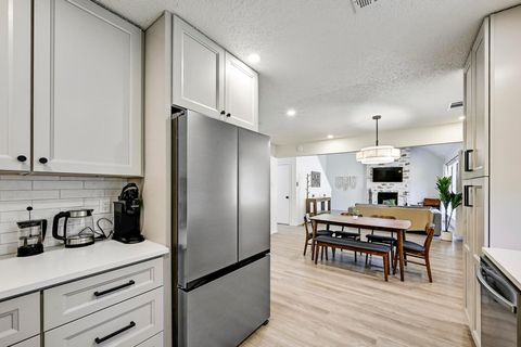 Tiny photo for 7107 Teaberry DR, Austin, TX 78745 (MLS # 7694340)