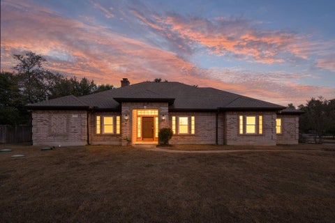 Photo of 2004 Fountainwood DR, Georgetown, TX 78633 (MLS # 6398402)