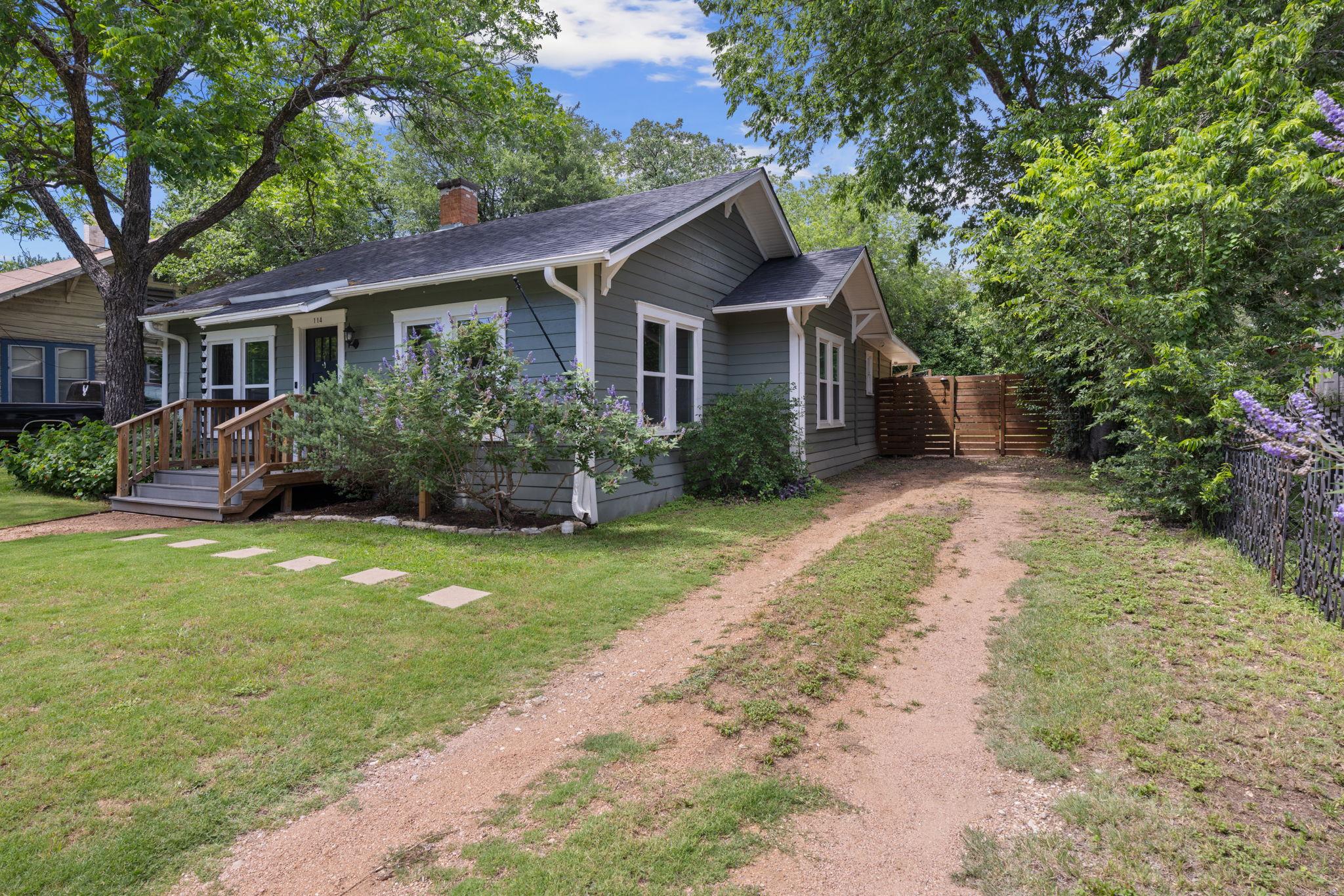 114 E 10th Ave
