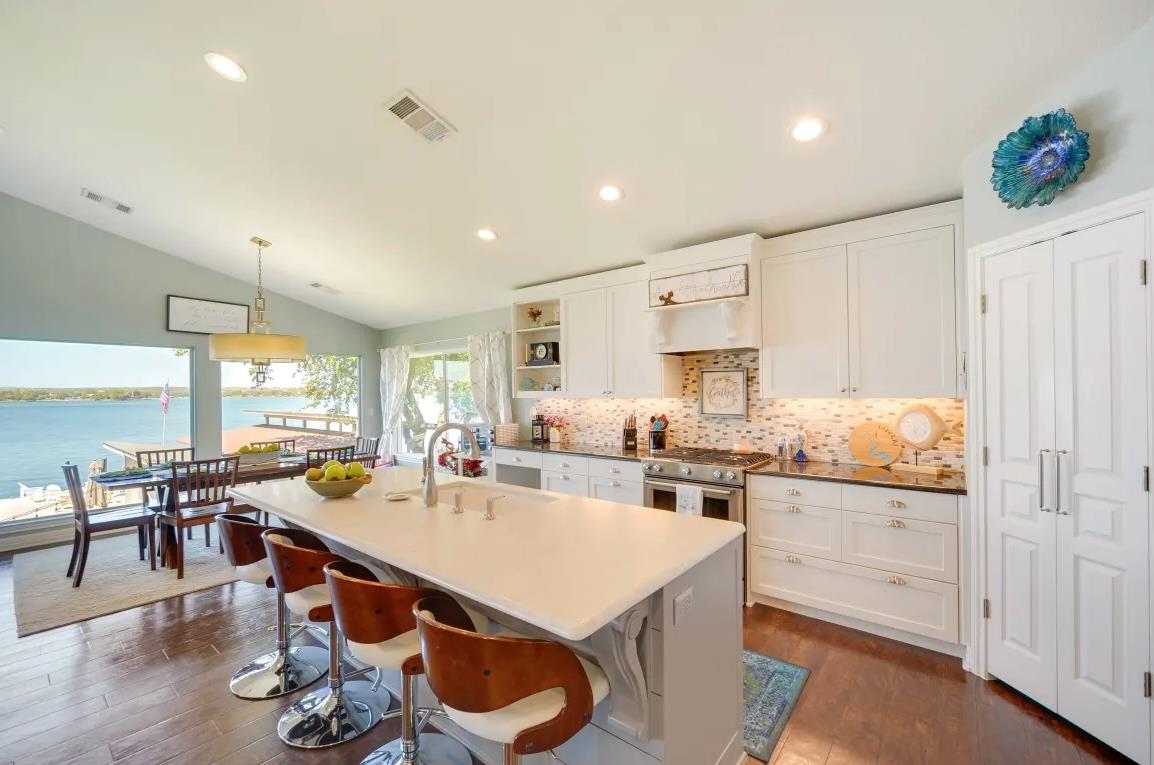 136 Web Isle DR