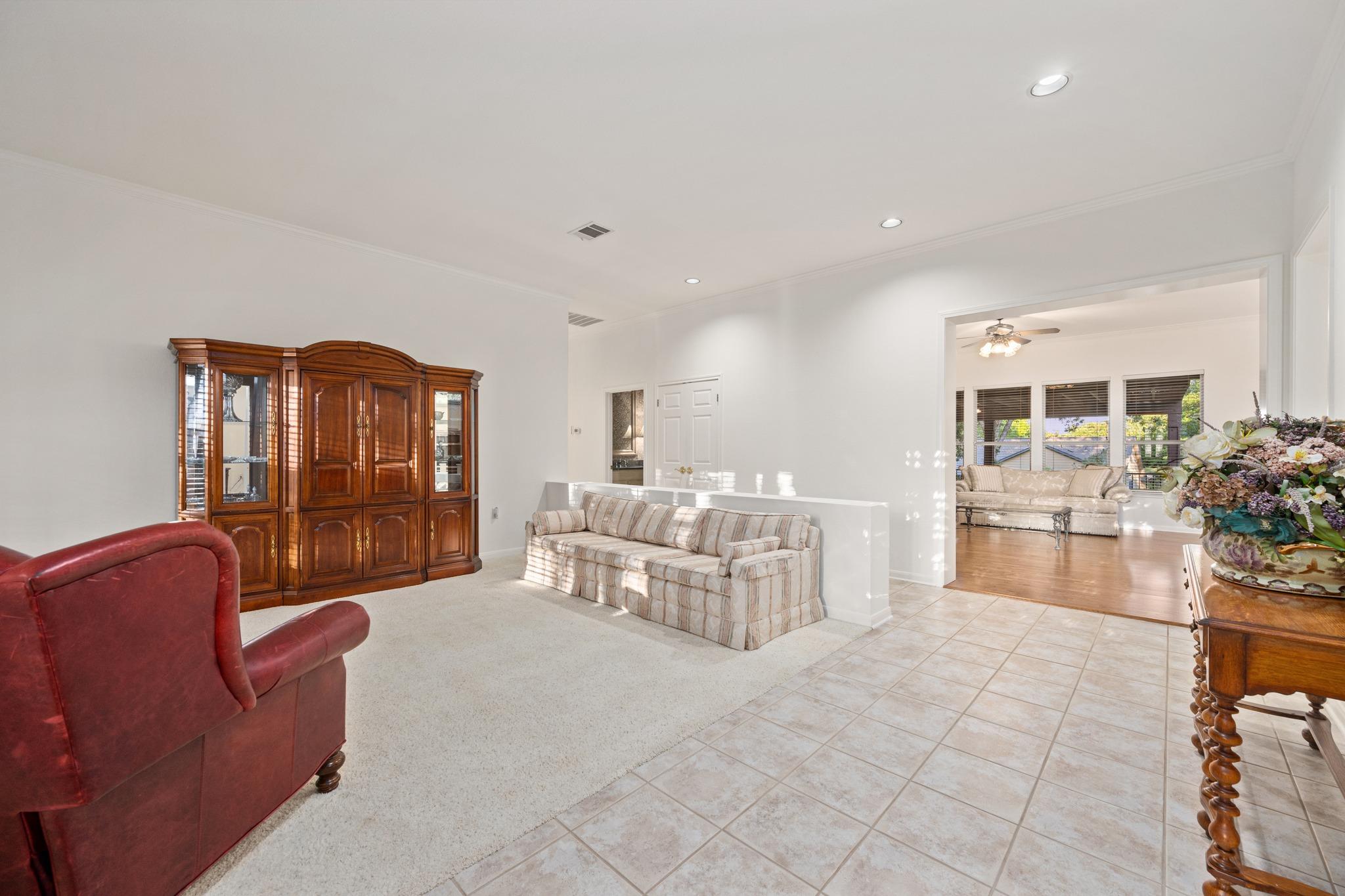 103 Black Walnut CIR