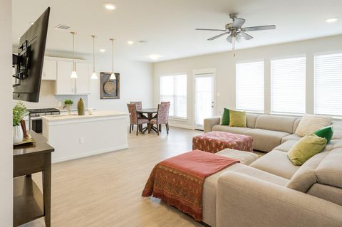 Photo of 17404B Bay Skipper DR, Pflugerville, TX 78660 (MLS # 1338104)