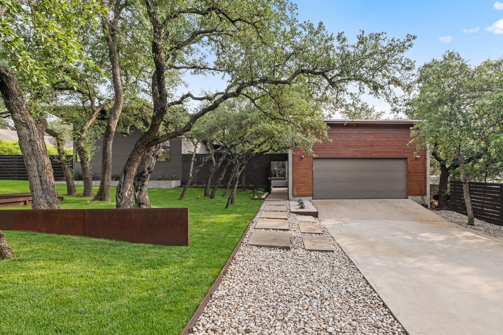 10109 Devereux DR