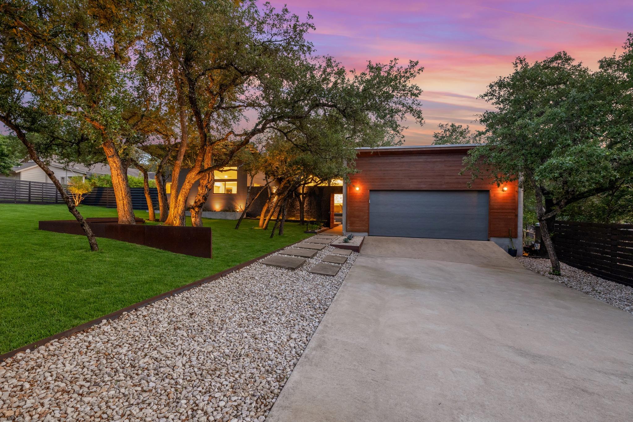 10109 Devereux DR