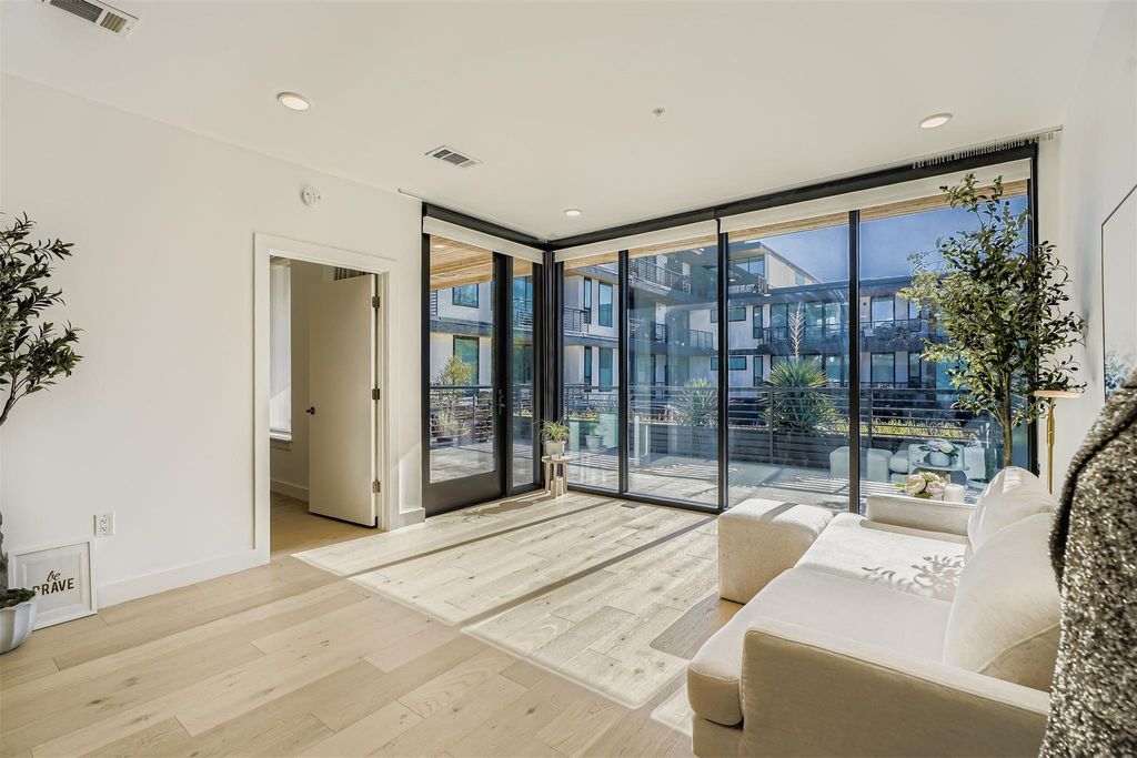 Photo of 1600 S 1st ST #201, Austin, TX 78704 (MLS # 6743163)