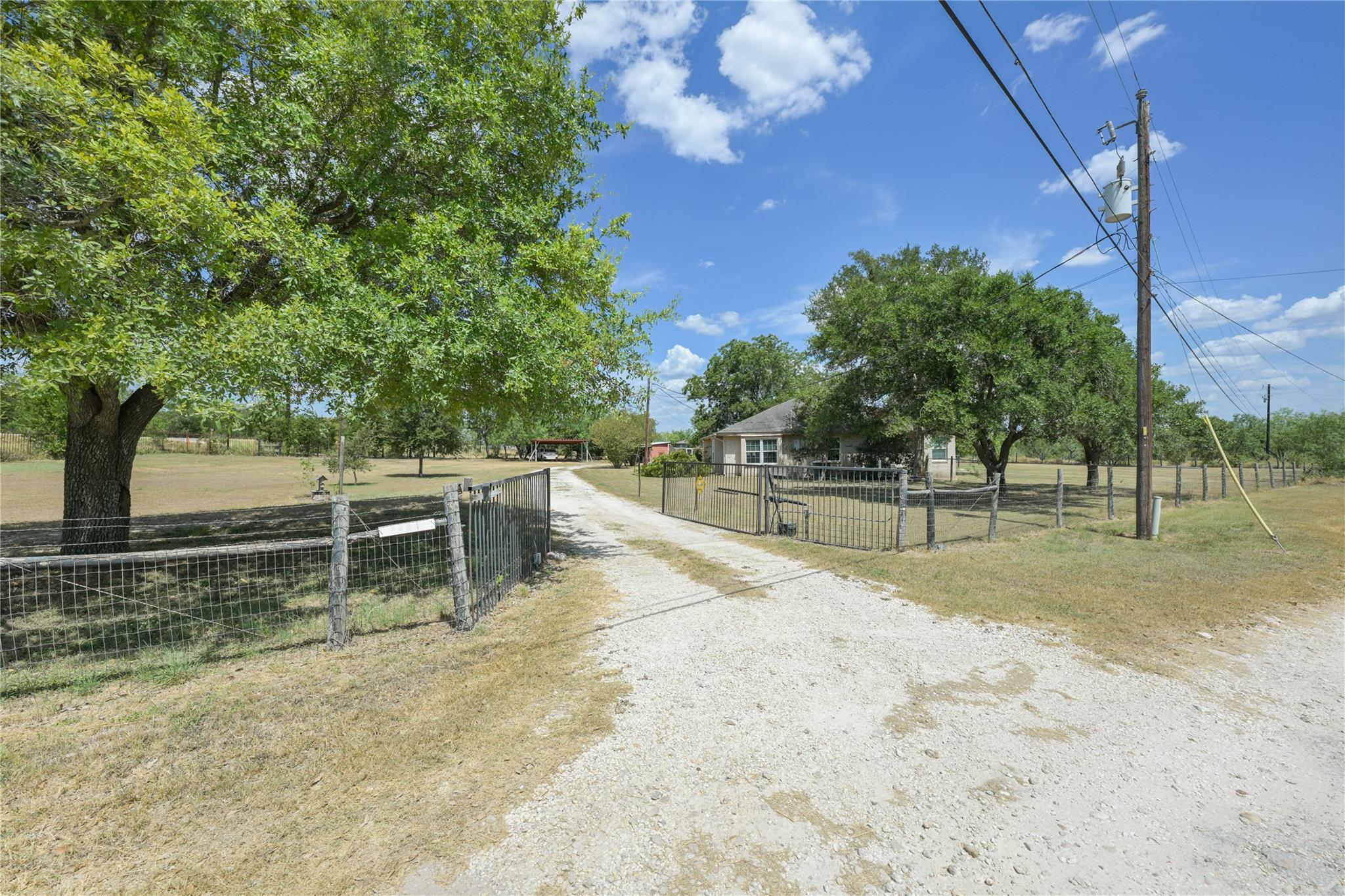 2481 Highway 21 W