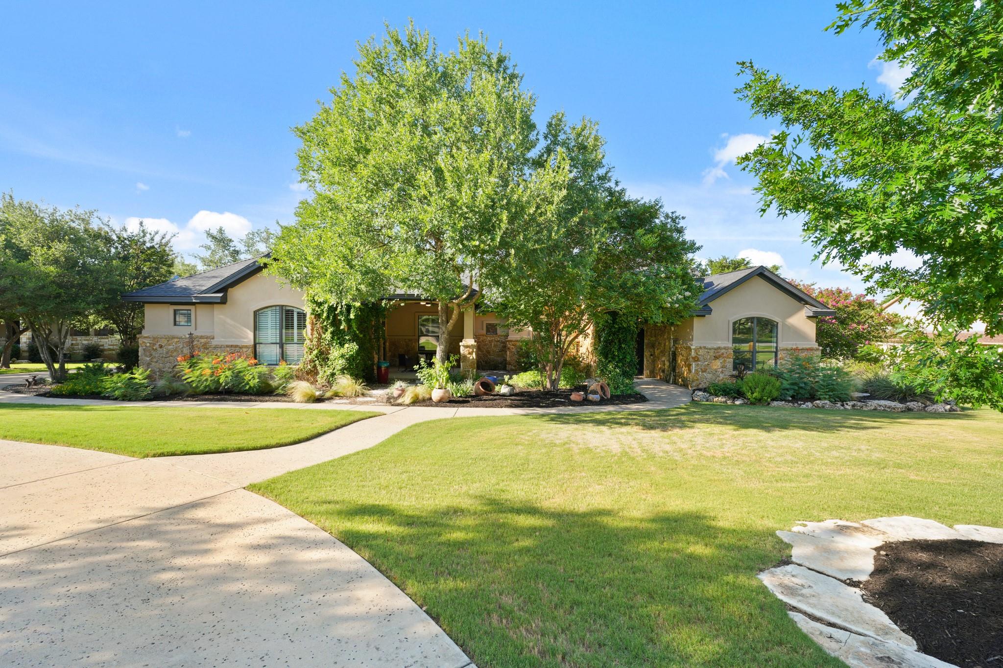 106 Cactus Bend CV