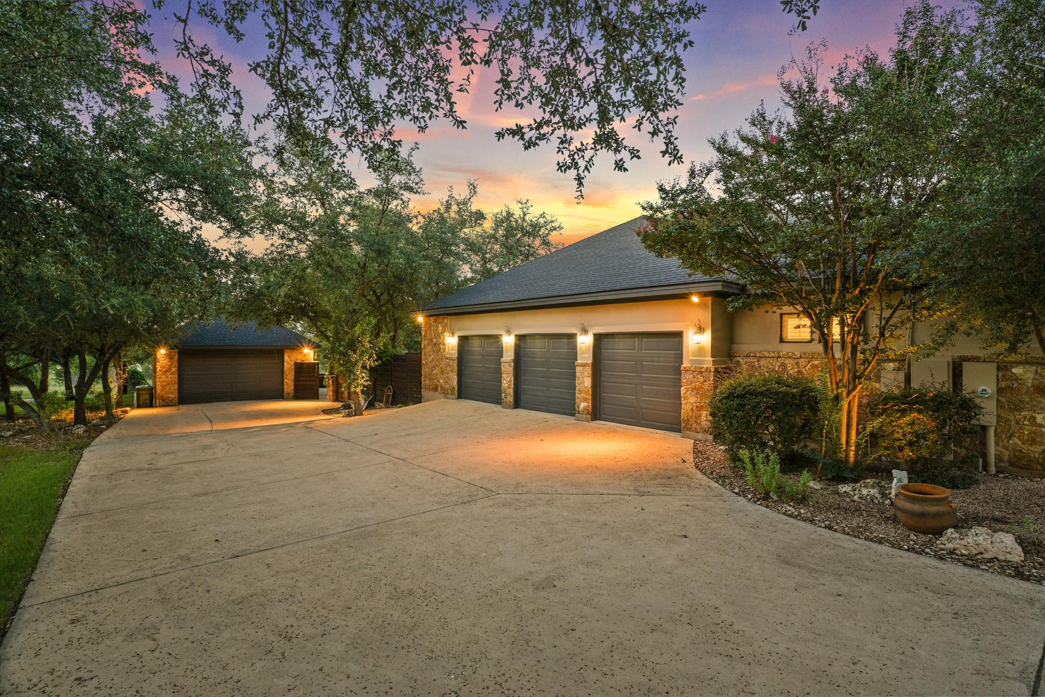106 Cactus Bend CV