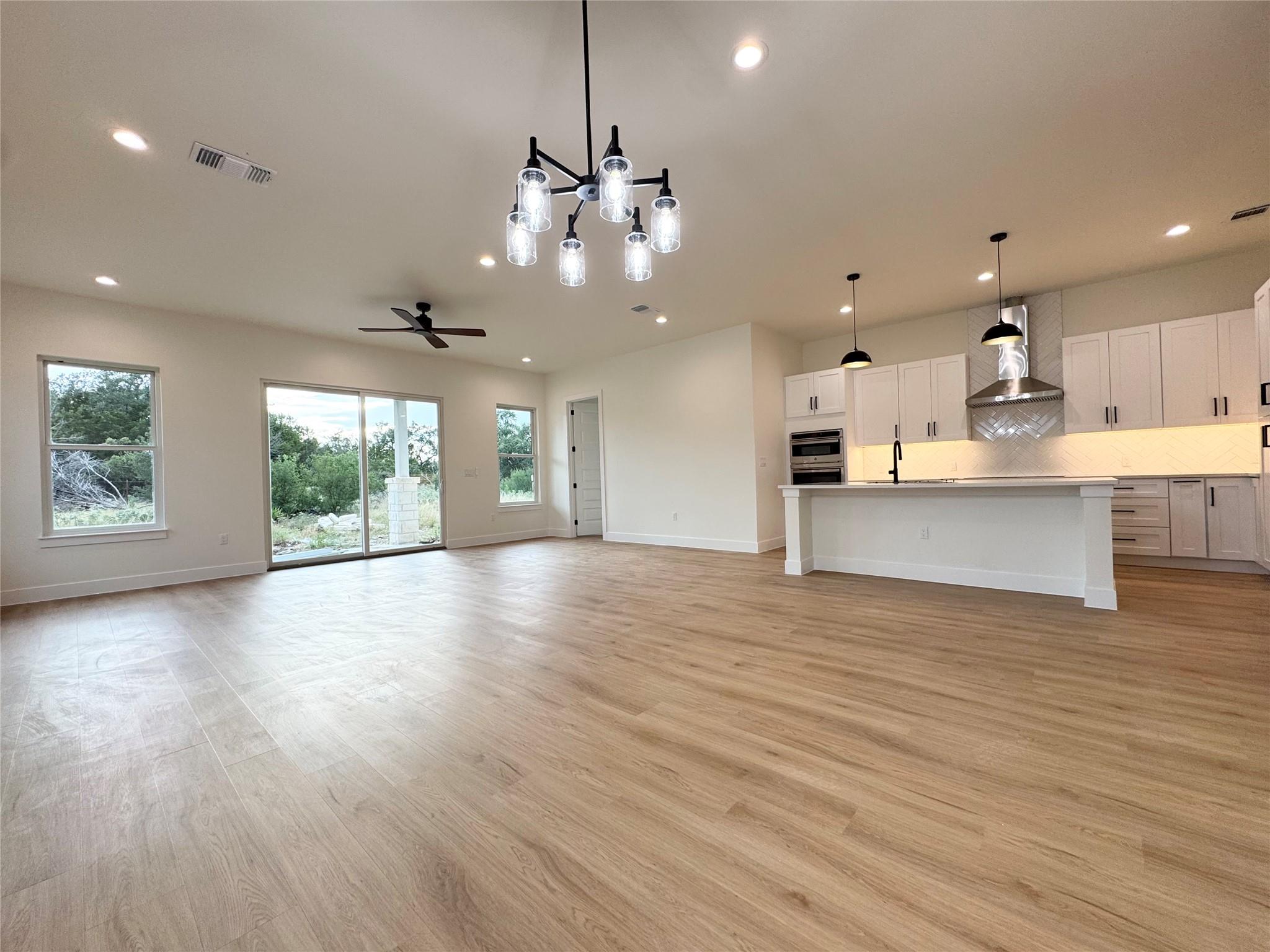 1713 Whitetail RD