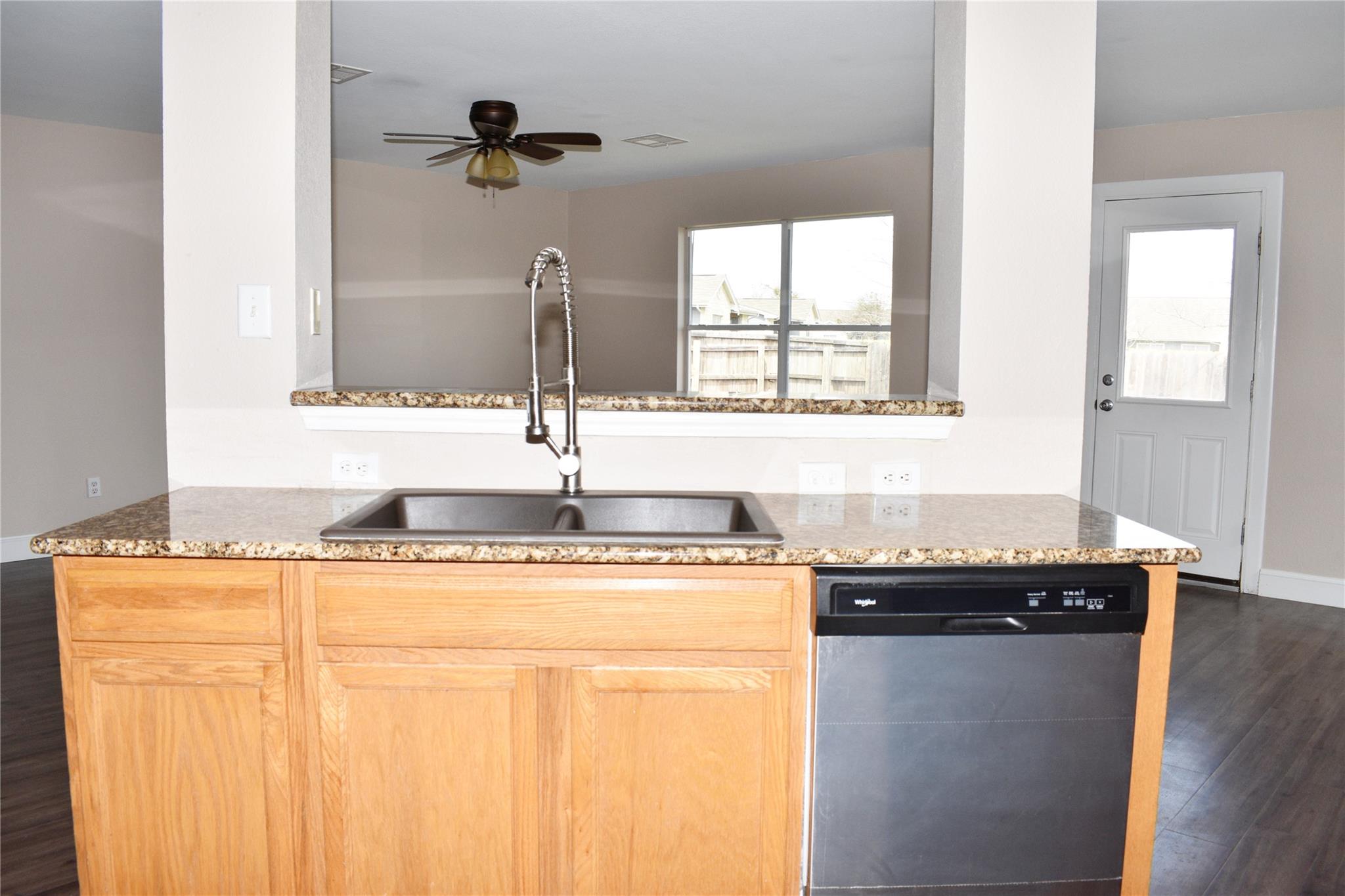 804 Lavaca LOOP