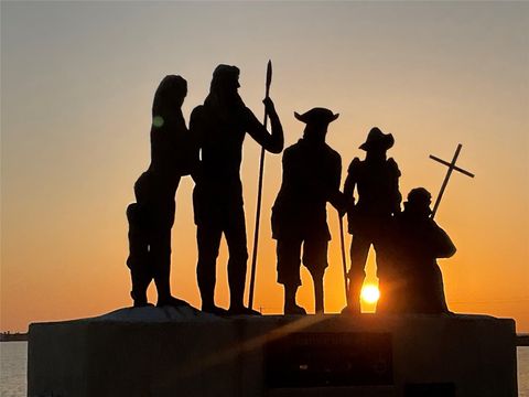 Photo of 322-342 Whispering Woods DR, Rockport, TX 78382 (MLS # 7007716)