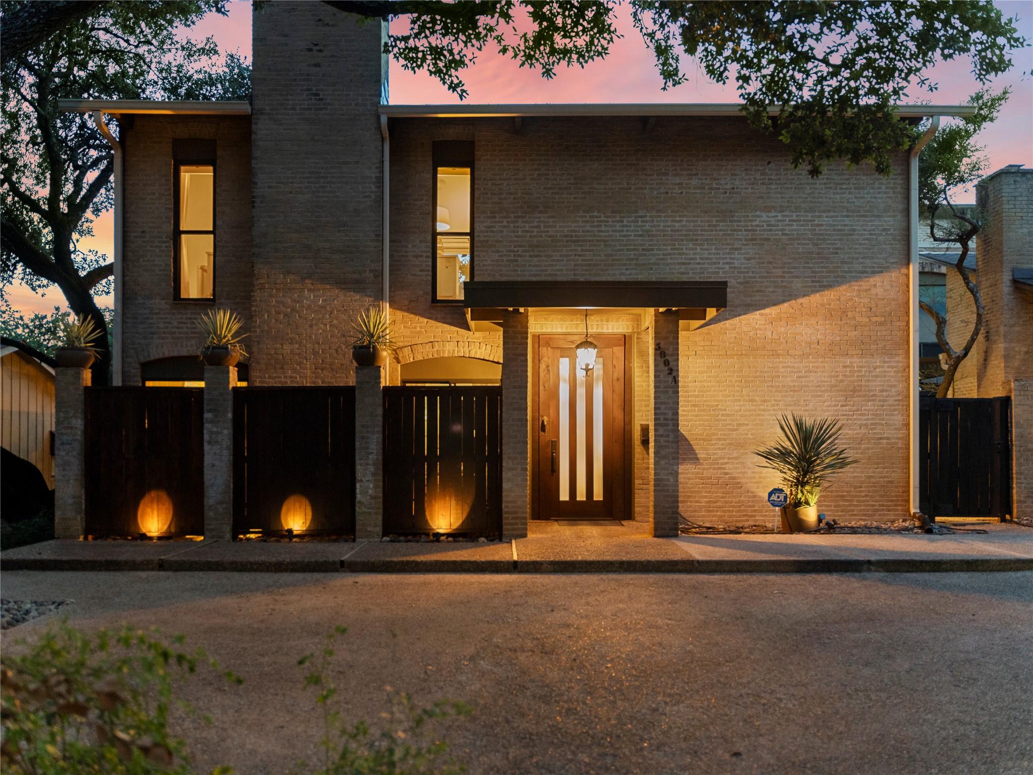 View Austin, TX 78731 condo