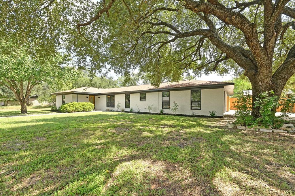 Photo of 912 Merritt DR, Lockhart, TX 78644 (MLS # 7923835)
