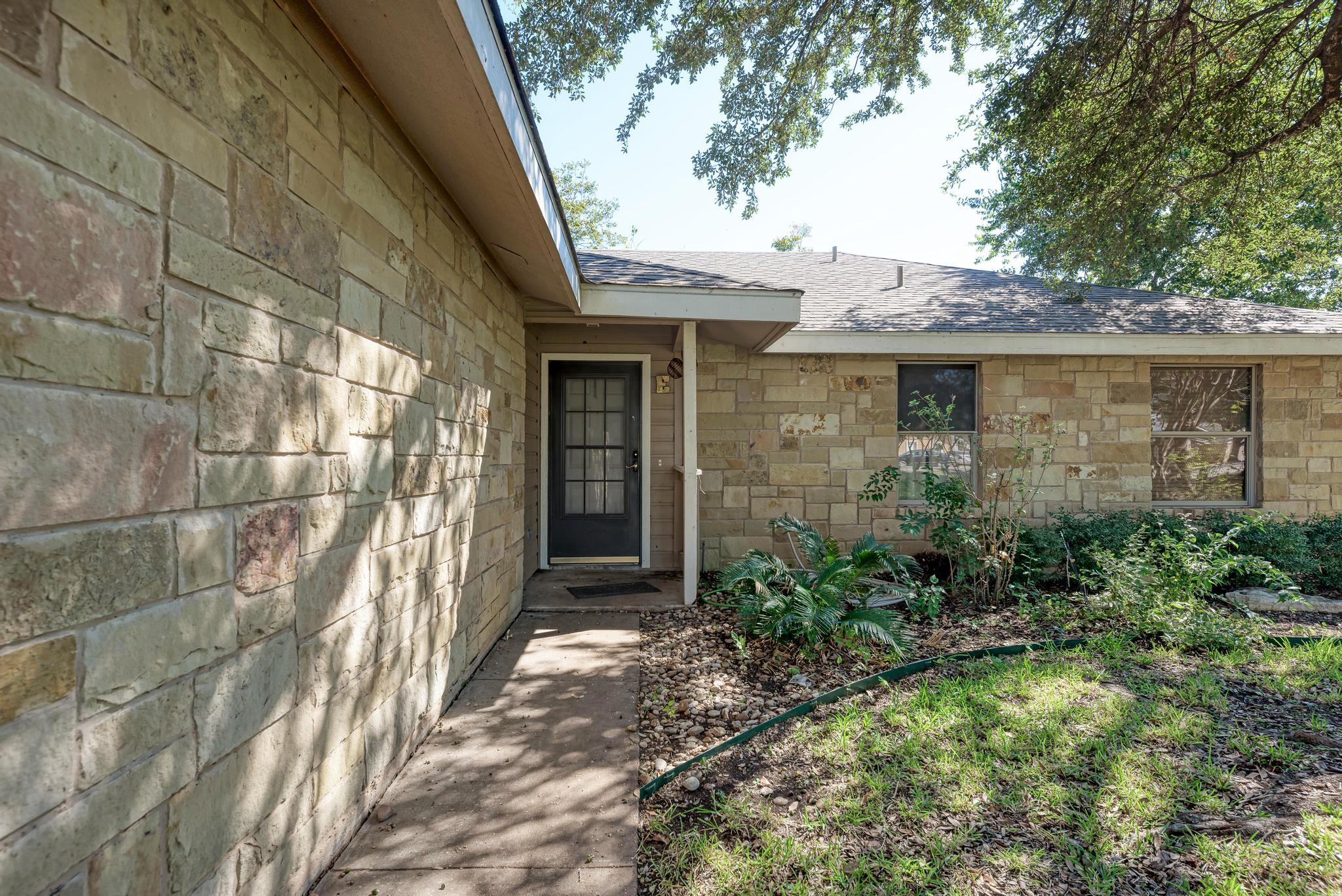 228 Green Pasture DR