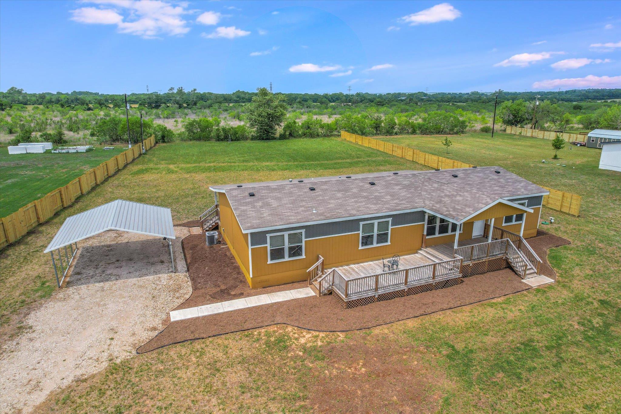 202 Lazy River LN